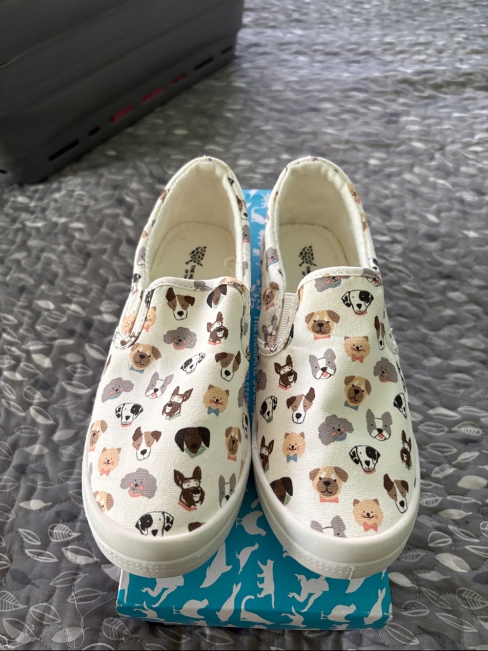 Brand New super cute Women’s Slip-On Dog Print Canvas Shoes - White size 6